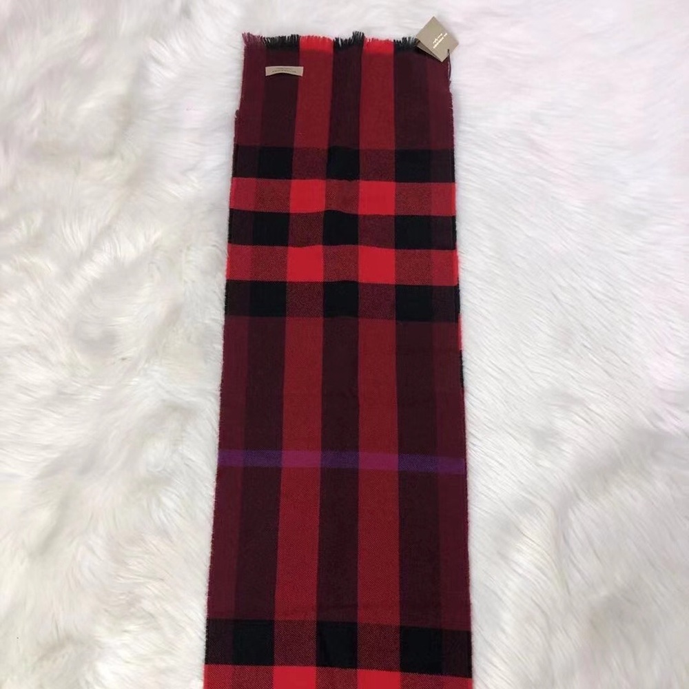 NWT $490 Burberry Wool Cashmere Check Plaid Scarf Red
